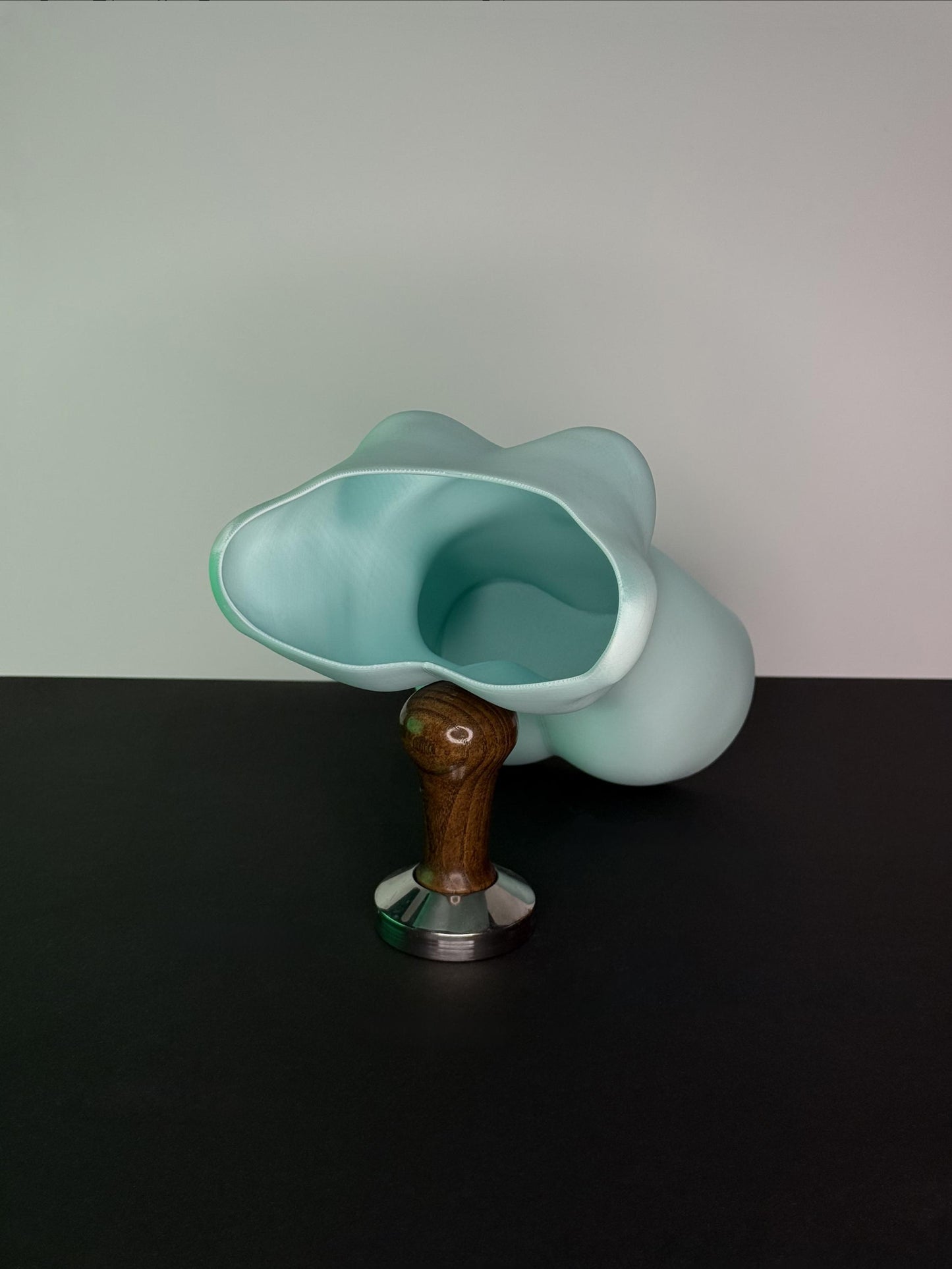 Dried flower vase (in the shape of a female body)