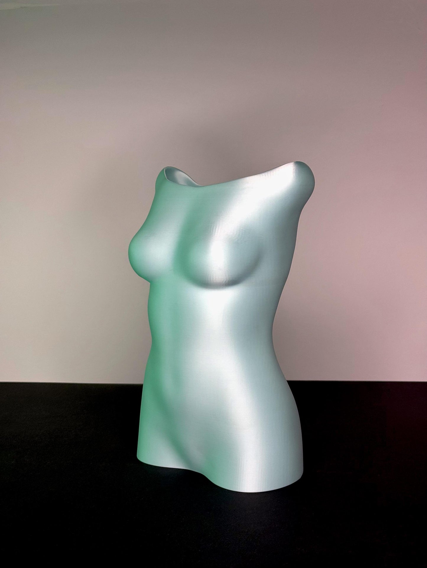 Dried flower vase (in the shape of a female body)